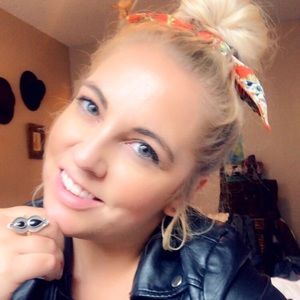 Meet your Posher, Karissa